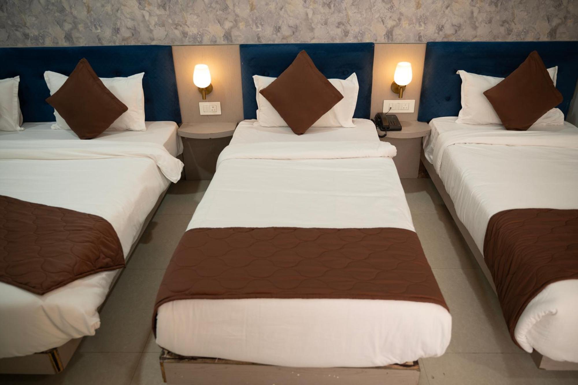 Hotel Manaal Akolia Eksteriør bilde